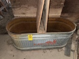 Watter trough with wooden lid