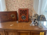 Crosley Super 8 Radio / Thomas Radio / Lamps
