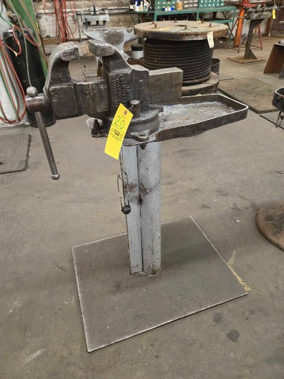 Vintage Columbian vice no. 605 on homemade stand