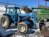 Ford 7700 cab tractor w loader