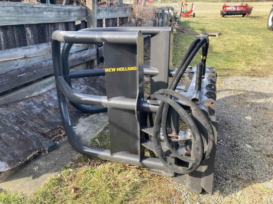 One Owner New Holland QUICKTACH Bale Squeeze