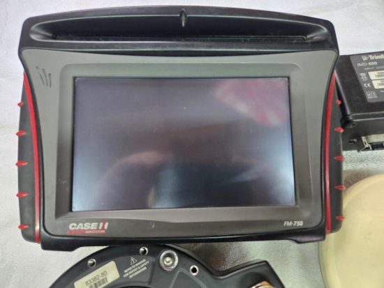 Complete auto steering & guidance with FM 750 monitor