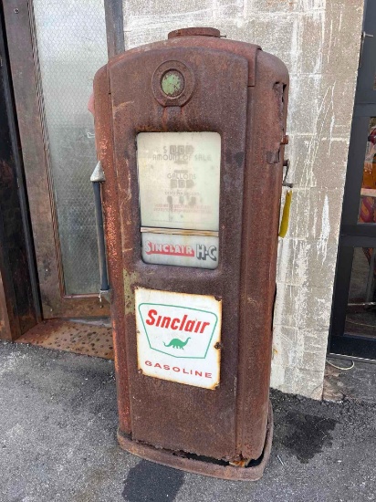 Early Sinclair Gas Pump with Original Plates