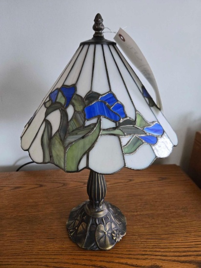 Stained glass lamp