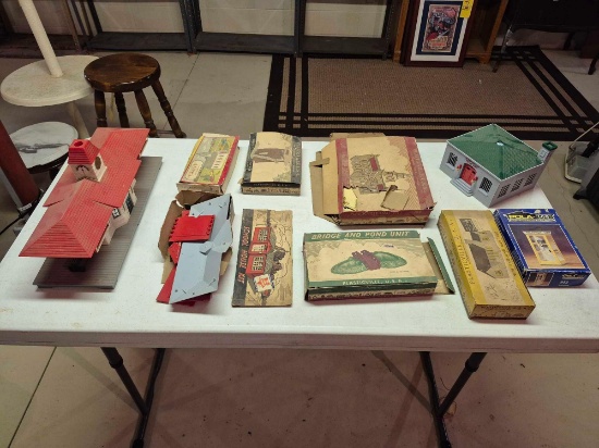 Assortment of Plasticville, Marx Station