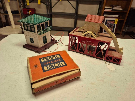 Lionel #352 Ice Station, #310 Billboard Set and #445 Switch Tower