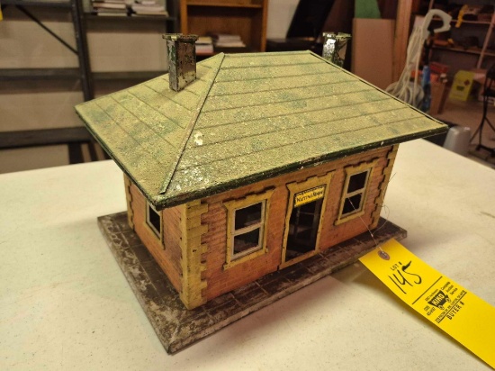 Lionel Pre-War Standard Guage Train Station