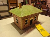 Lionel Pre-War Standard Guage Train Station