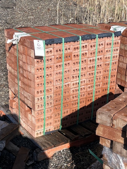 Pallet of BrickCraft Queen Size Bricks QJ22