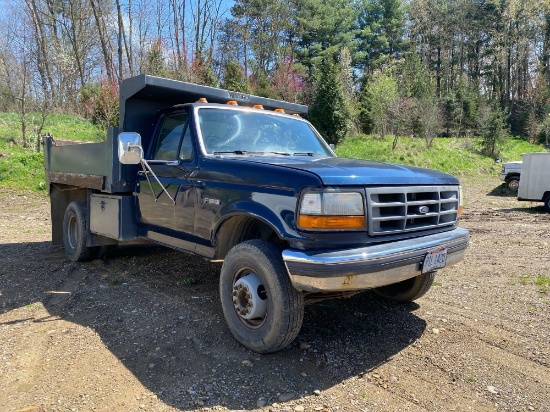 1994 Ford F-450 Dump Truck