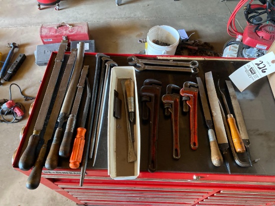 Pipe Wrenches - Pry Bar - Assorted Tools