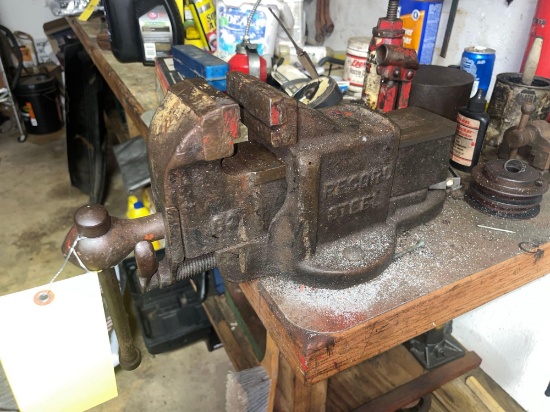 Record Steel No. 83 Vice