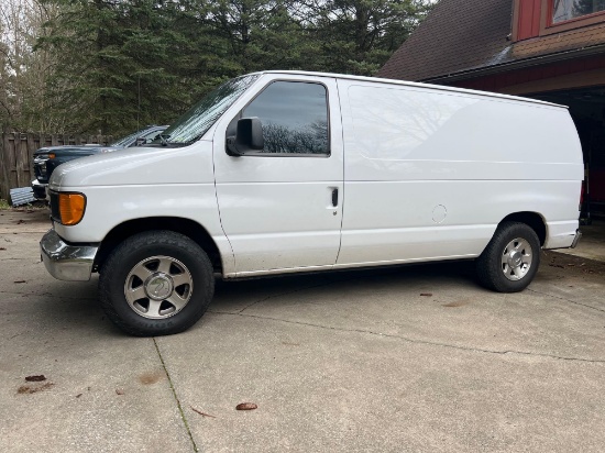 2003 Ford Econoline Van