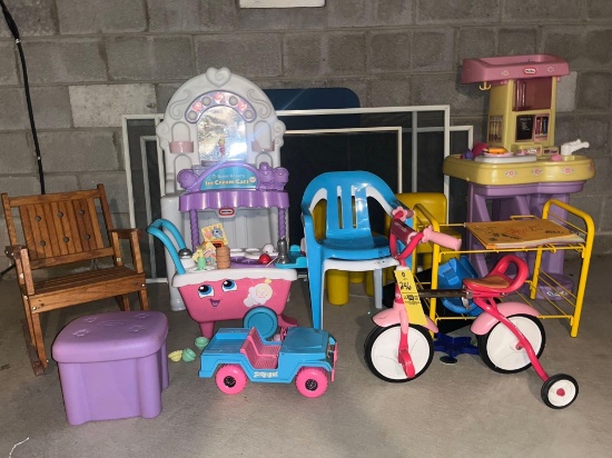 Radio Flyer Tricycle / Kids Toys