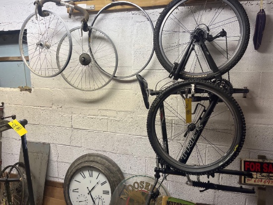 SLR Trek Bicycle / Bicycle Rims and Handlebars