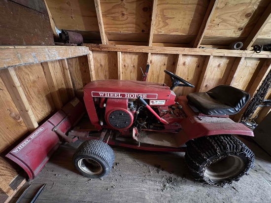 Wheel Horse B-100 Riding Mower W/Blade