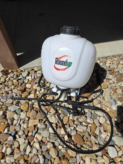 Backpack sprayer