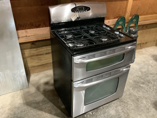 Maytag gas Range