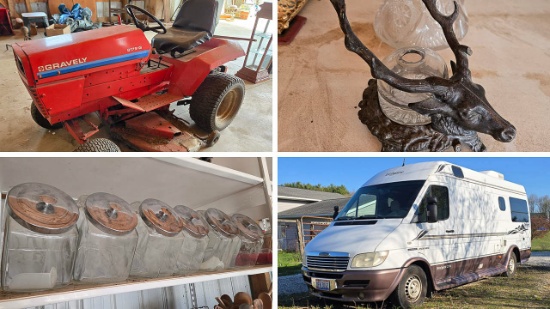 '04 Freightliner Van, Gravely Mowers 23960 - Jacob