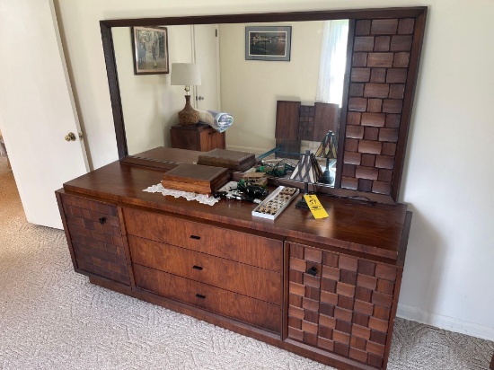 Bedroom suite 2 dressers, 2 nightstands and a King sized bed frame