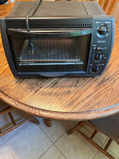 Black and Decker toaster oven