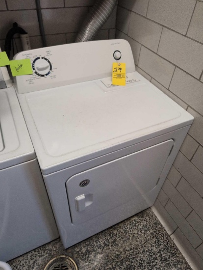 Gas Dyer, cafeteria