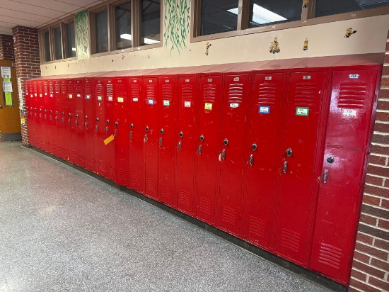 run of lockers, 23 sections of 1 doors