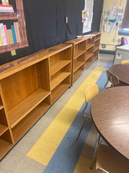 Pair of wooden bookshelfs