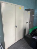 3 Metal storage cabinets - 1407