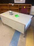 Metal desk and chair - 3411