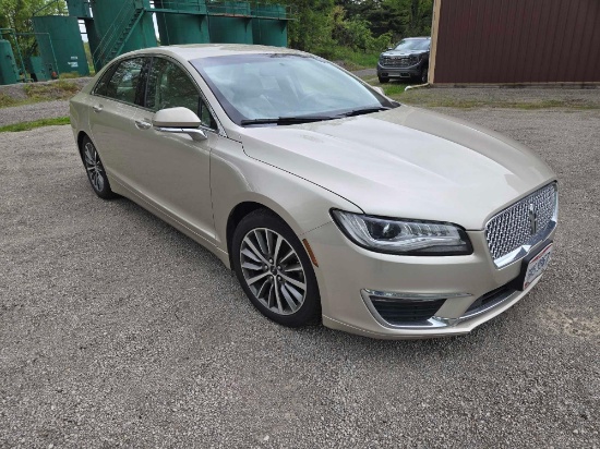 2017 Lincoln MKZ w/ Approx 61,850 miles