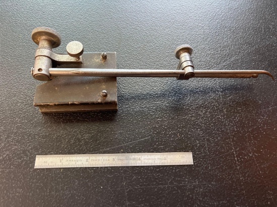 Brown and Sharpe No. 621 Universal Surface Gauge
