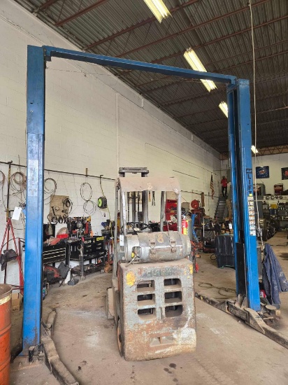 2 post ALM 9,000 Lift. model 9002