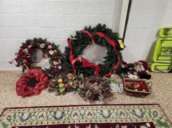 Christmas Wreaths and Decor