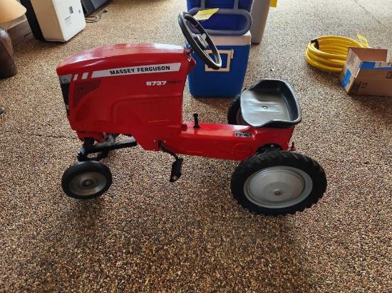 Massey Ferguson Pedal Tractor