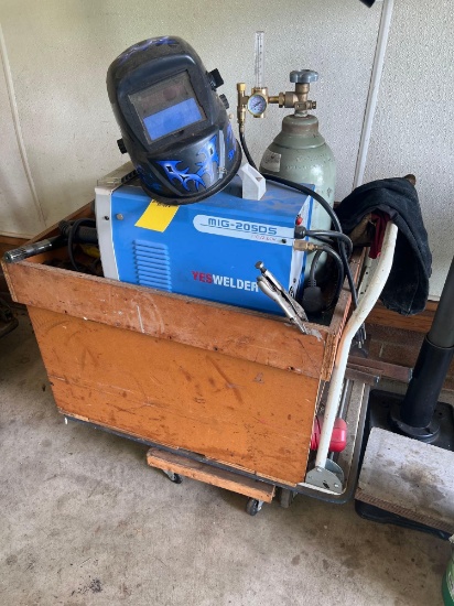 Yes Welder MiG 205DS with Cart, Tank, Welding Gloves