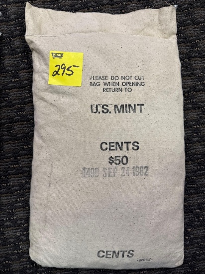 50$ U.S. Mint 1982 lincon head cents, still sewn shut