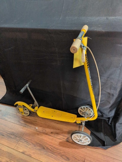 Early Honda Kick and Go 3 wheel scooter