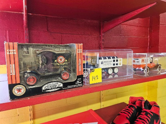 3 diecast cars