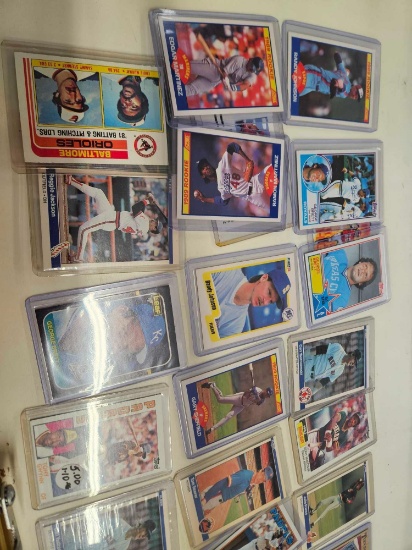 Lot of baseball cards