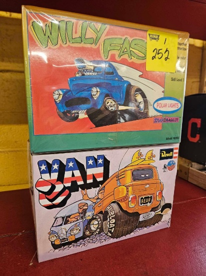 Model kits, bid x 2