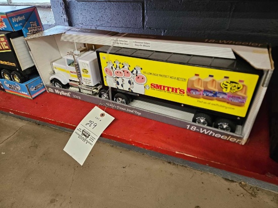 Nylint Smith dairy truck