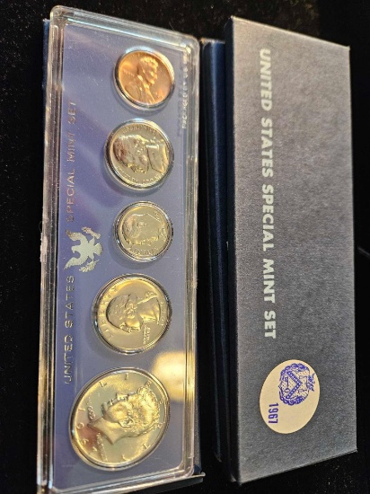 1967 Special mint sets, bid x 4