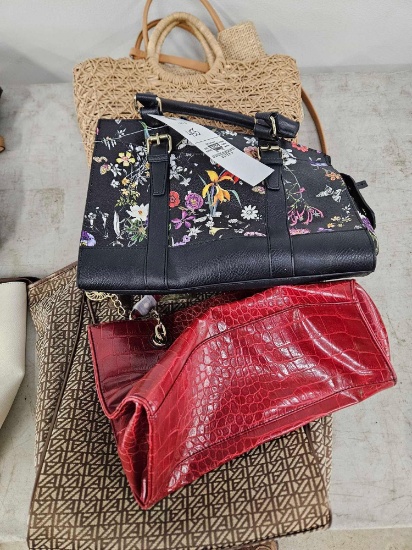 4 purses