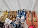 Lady's shoes, size 7, bid x 4