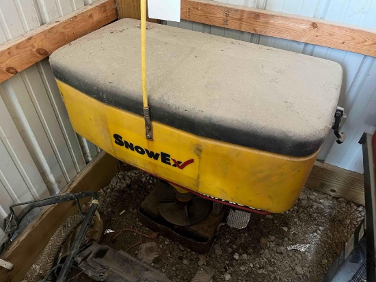 Cincinnati OH - Snow EX Mini Pro Hitch Mounted Salt Spreader