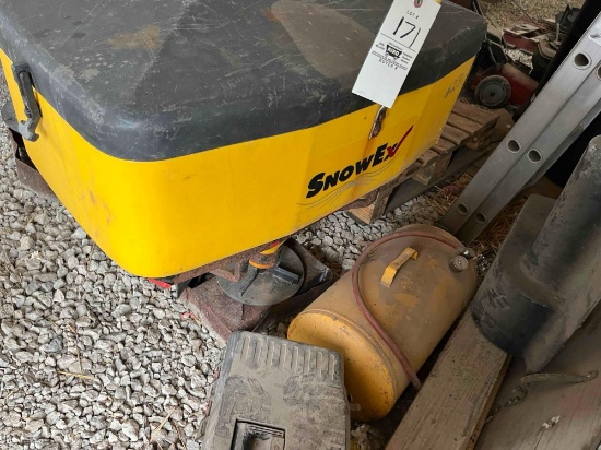 Cincinnati OH - Snow EX Mini Pro 575 Hitch Mounted Salt Spreader
