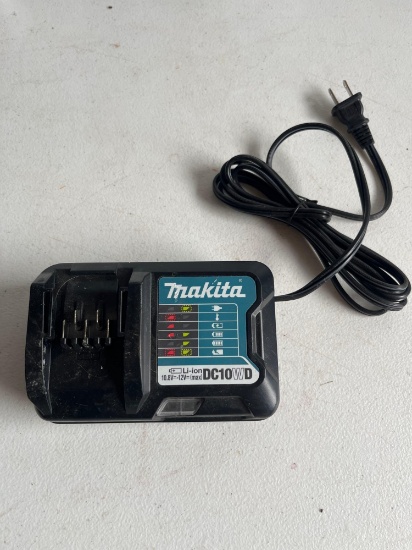 Makita Battery Charger