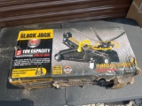 Black-Jack 2 Ton Floor Jack
