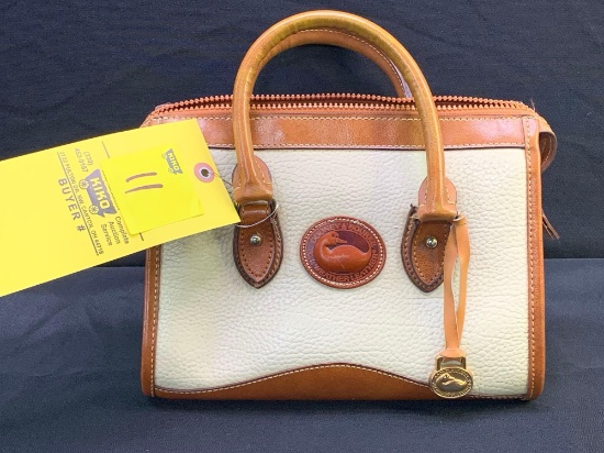 Ladies Dooney and Bourke Handbag